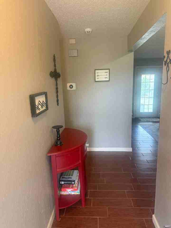 608 Sw 8th St - Photo 2 of 39