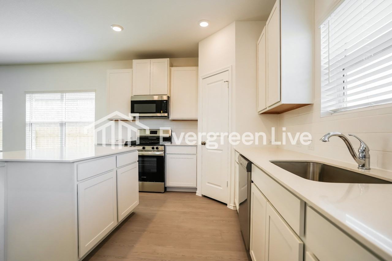 103 Sapling Dew Dr - Photo 3 of 14