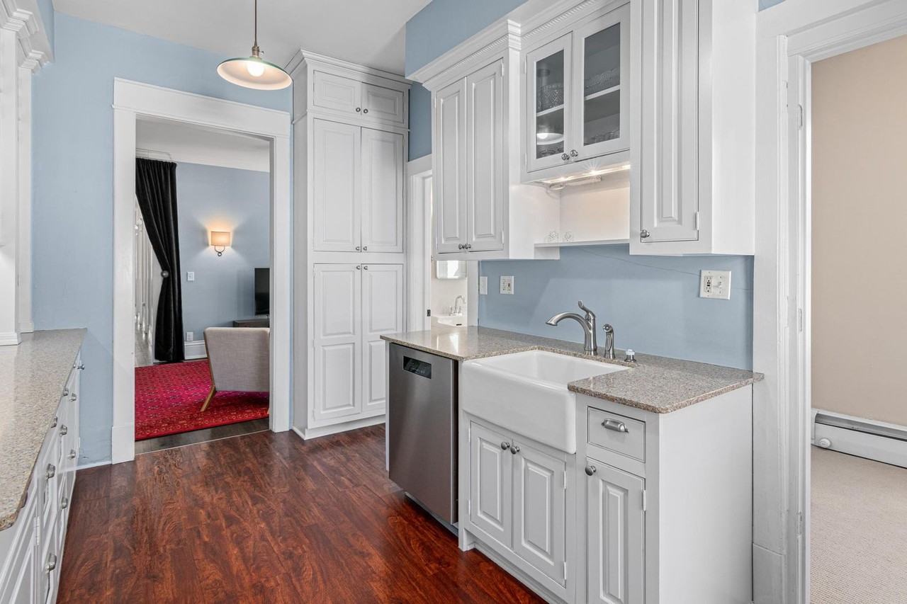 647 Lincoln Ave - Photo 6 of 31