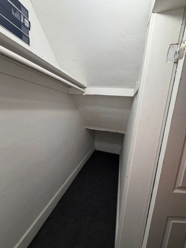 7265 Senator St - Photo 3 of 11