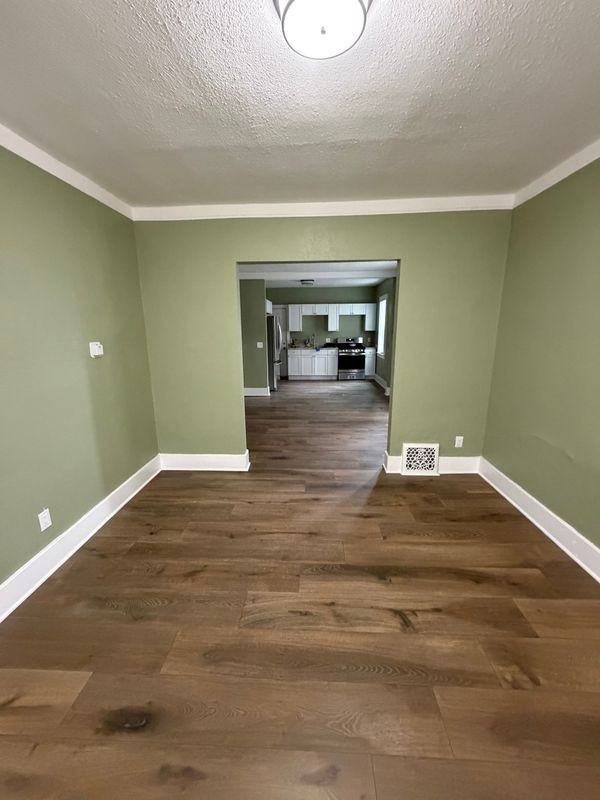 7265 Senator St - Photo 5 of 11