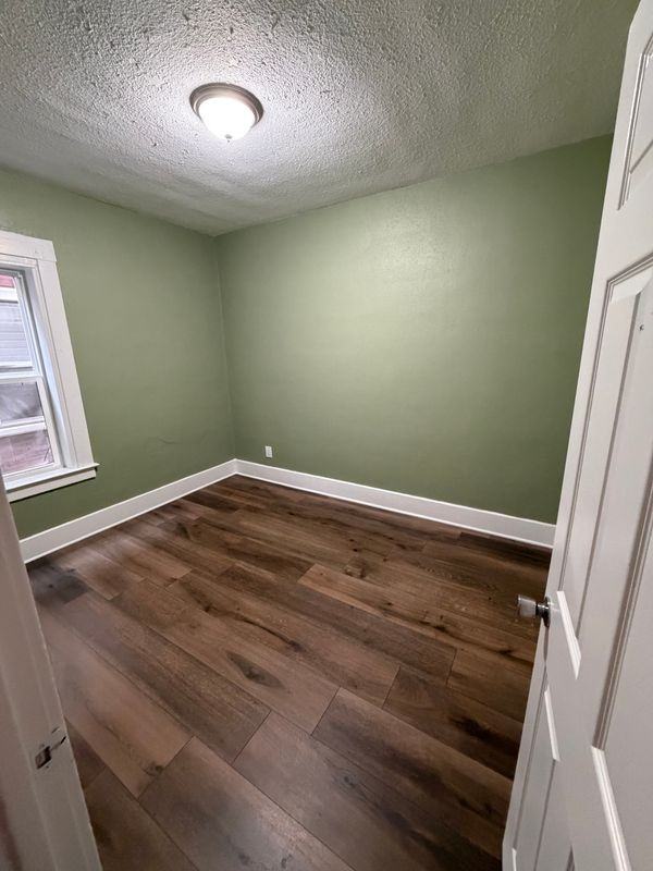 7265 Senator St - Photo 7 of 11