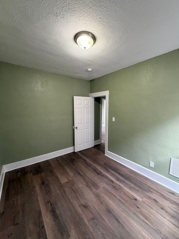 7263 Senator St - Photo 3 of 14