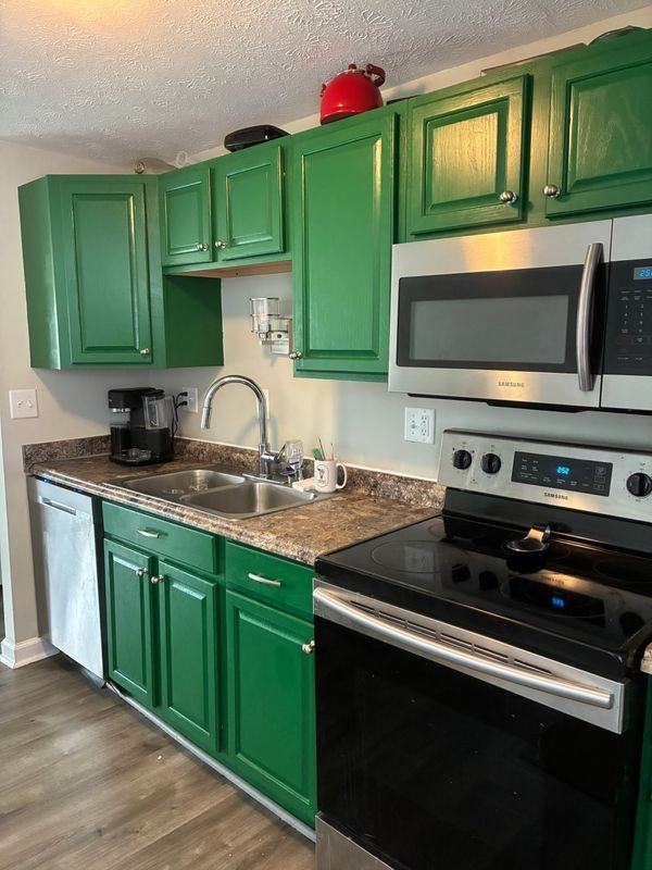 744 Maplewood Ln - Photo 2 of 20