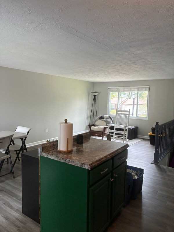 744 Maplewood Ln - Photo 4 of 20