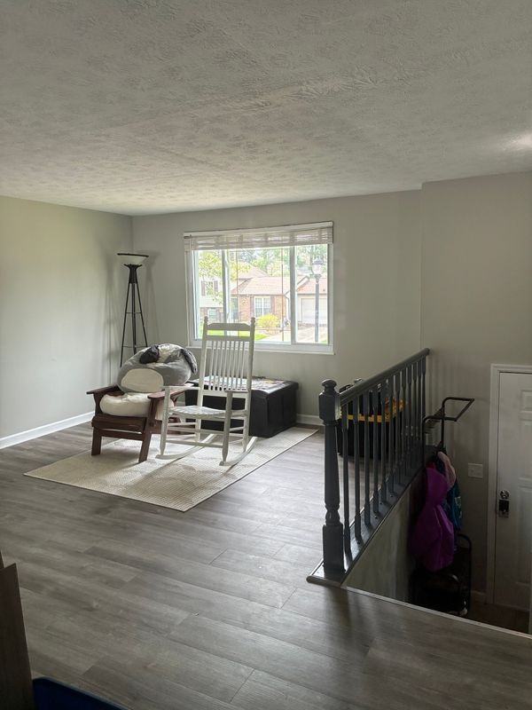 744 Maplewood Ln - Photo 5 of 20