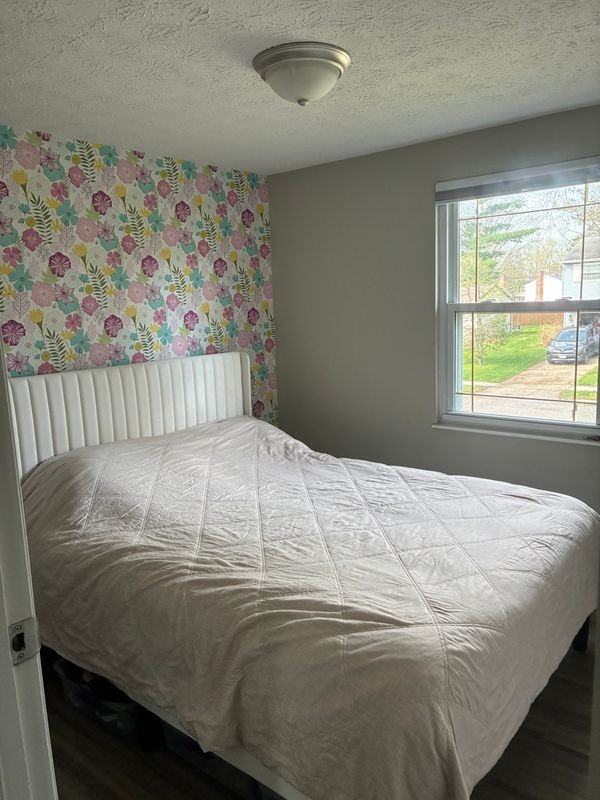 744 Maplewood Ln - Photo 7 of 20