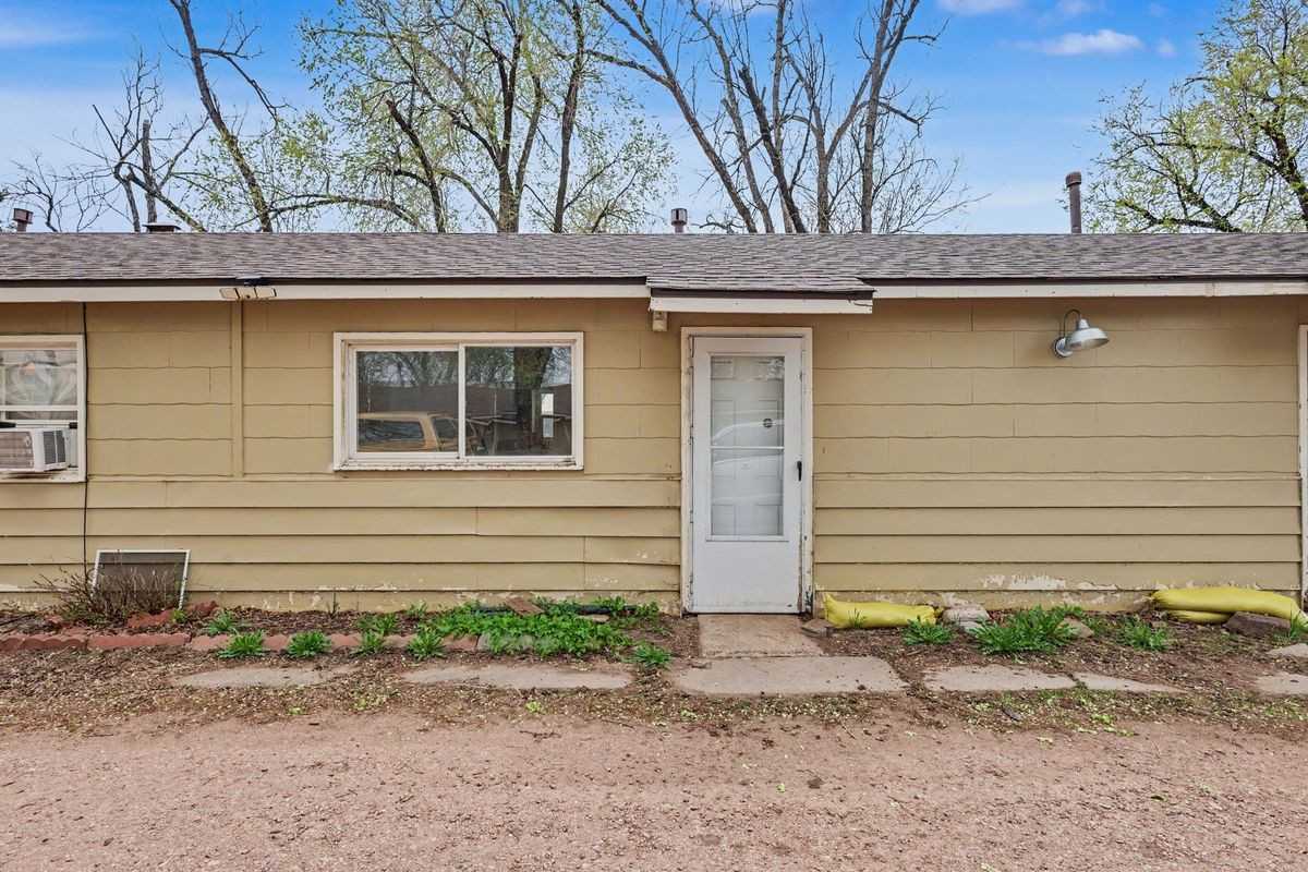 207 N Santa Fe Ave ##3 - Photo 2 of 10