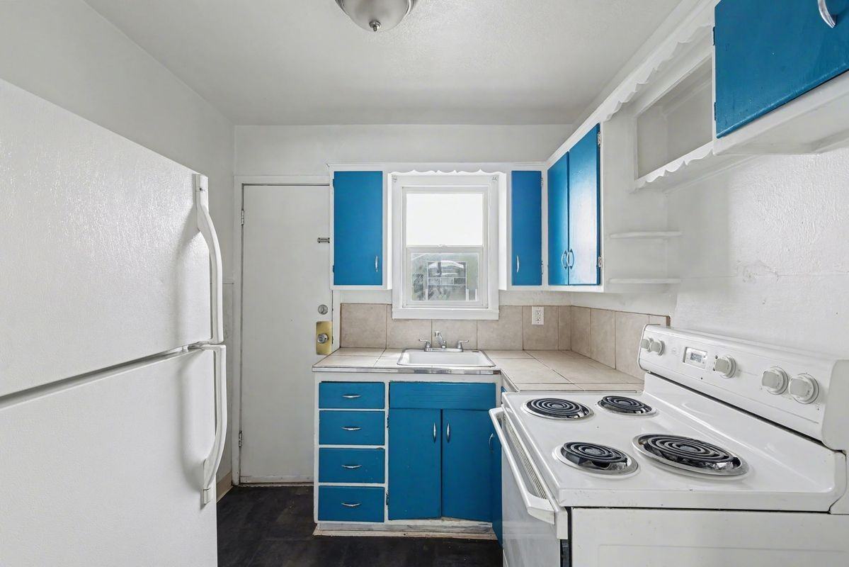 207 N Santa Fe Ave ##10 - Photo 5 of 12