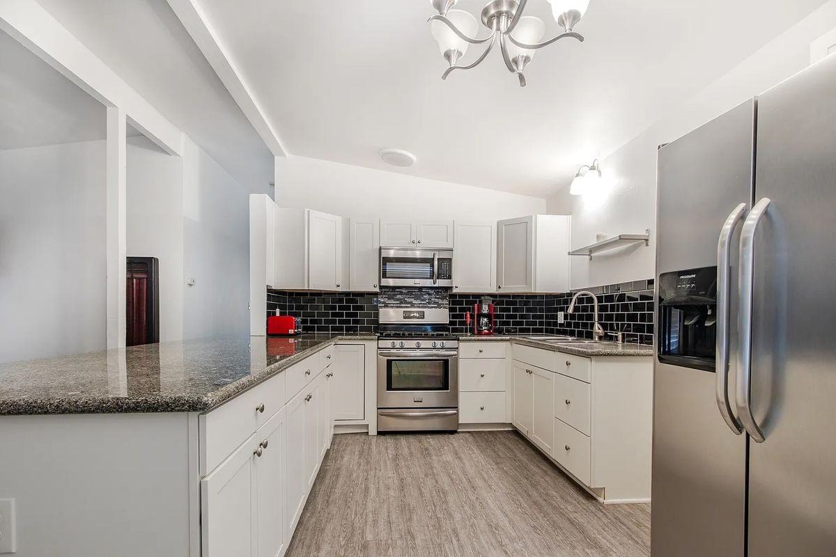 4971 Dassco Ct - Photo 5 of 10