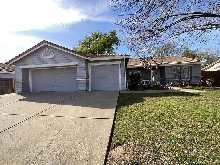 1041 Shenencock Way - Photo 3 of 21