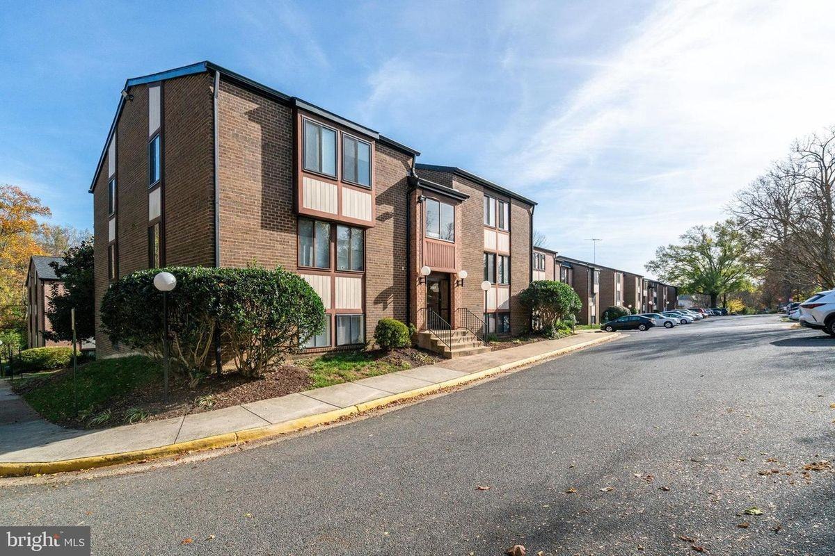 3107 Buccaneer Ct ##2 - Photo 4 of 38