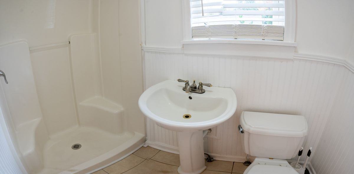 1015 Avondale Ave Se - Photo 5 of 21