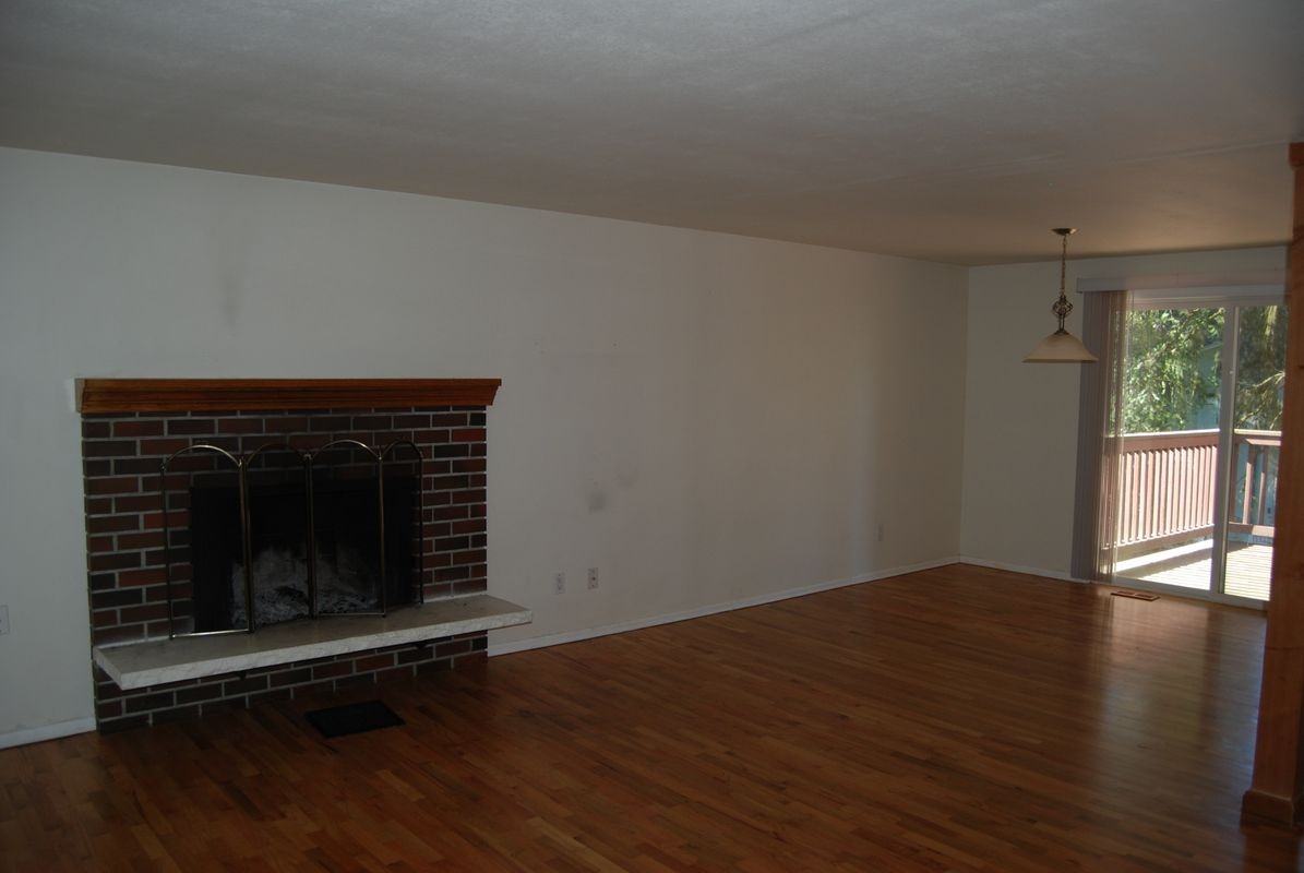 13310 Ne 74th St - Photo 4 of 17