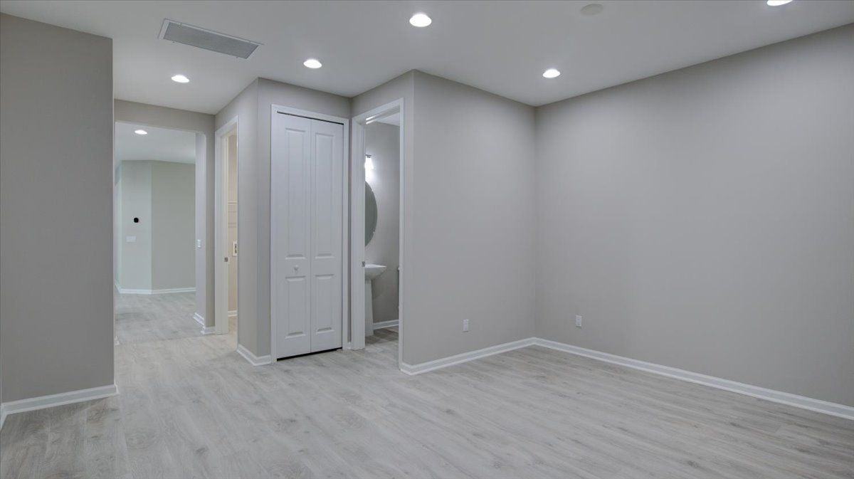 363 Harborside Dr - Photo 3 of 6