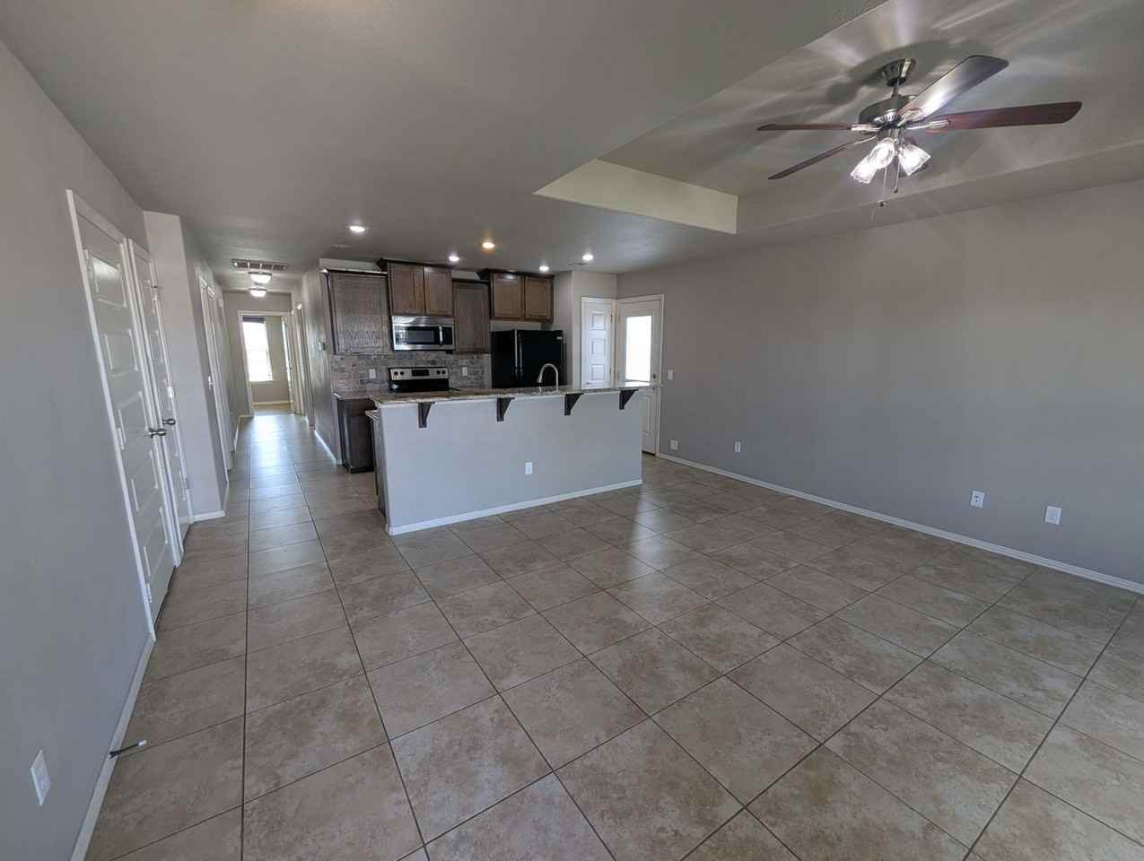 504 W Weymouth - Photo 2 of 10