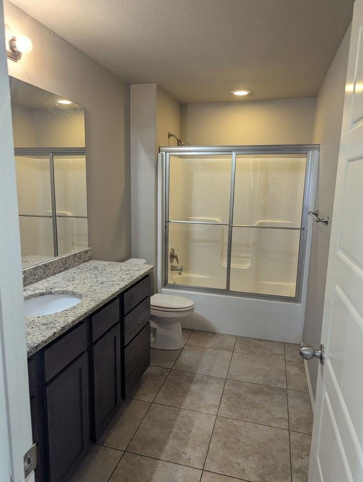 504 W Weymouth - Photo 3 of 10
