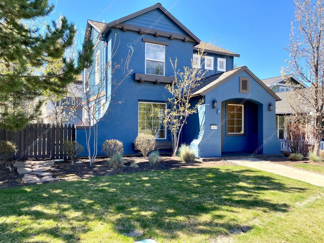 61567 Odell Lake Dr - Photo 2 of 35