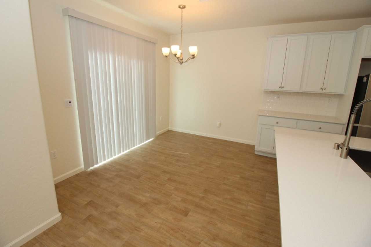 1462 Pioneer Ln - Photo 3 of 13