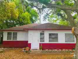 featured image of 727 White St