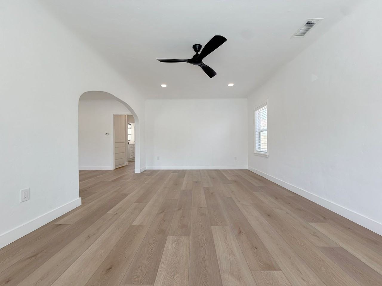 Alhambra Dr - Photo 7 of 50