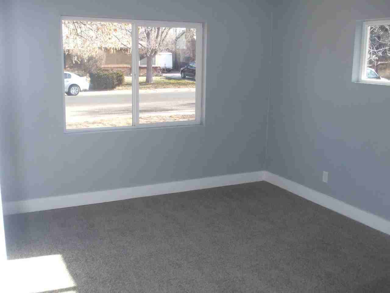 971 Salem St - Photo 5 of 14