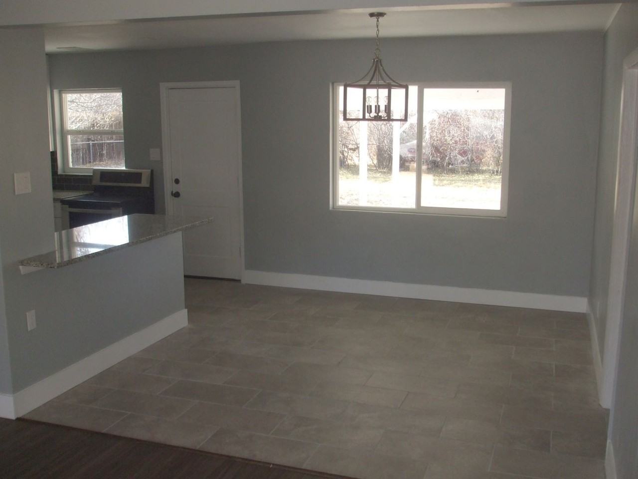 971 Salem St - Photo 6 of 14