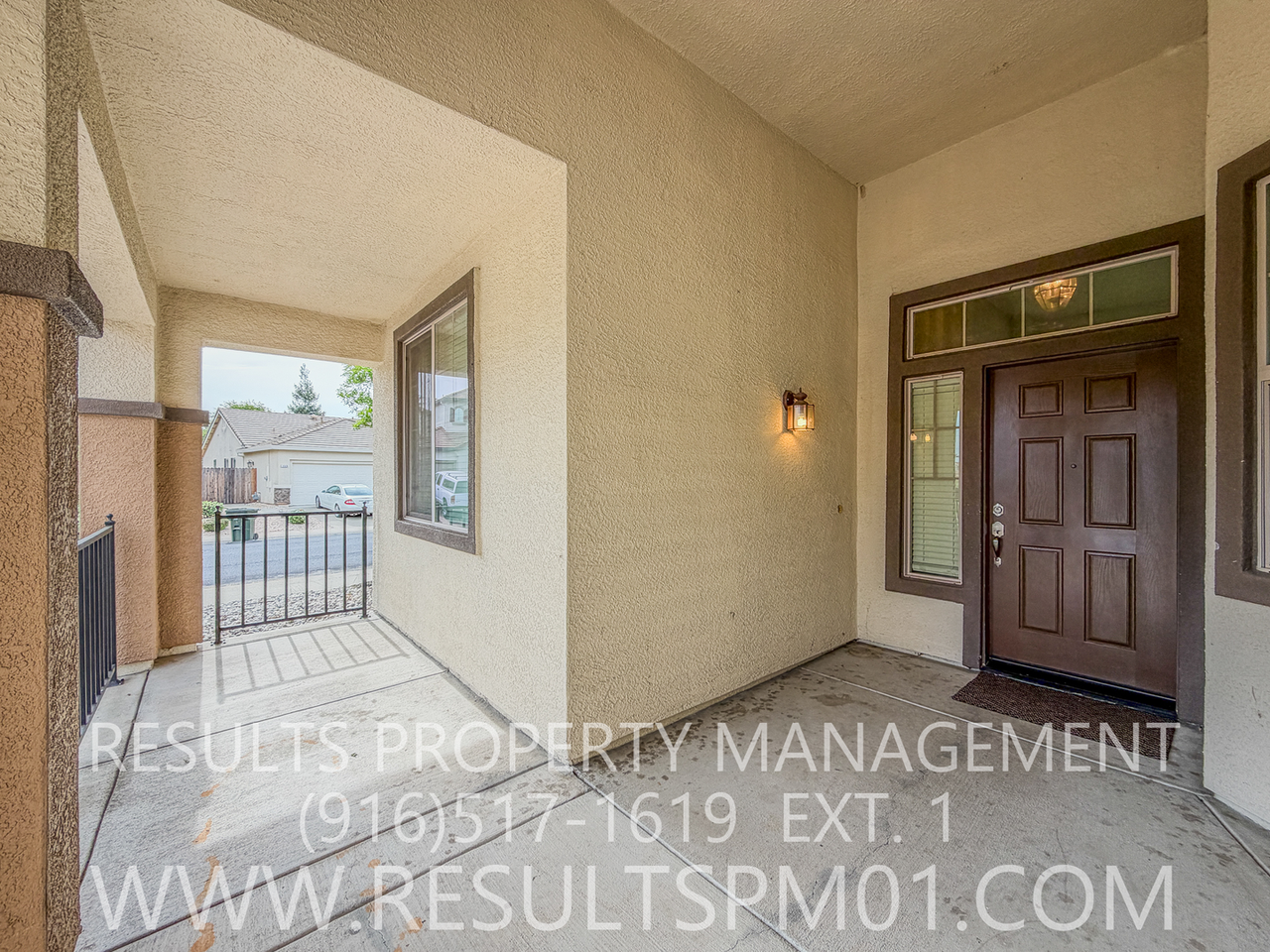 301 Saint Joseph Ct - Photo 5 of 43