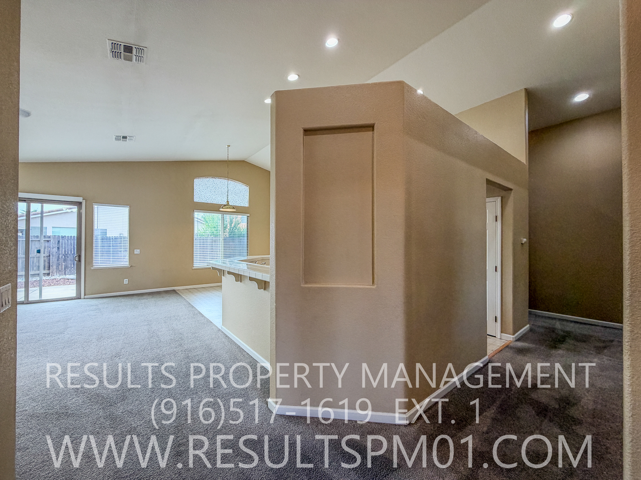 301 Saint Joseph Ct - Photo 6 of 43