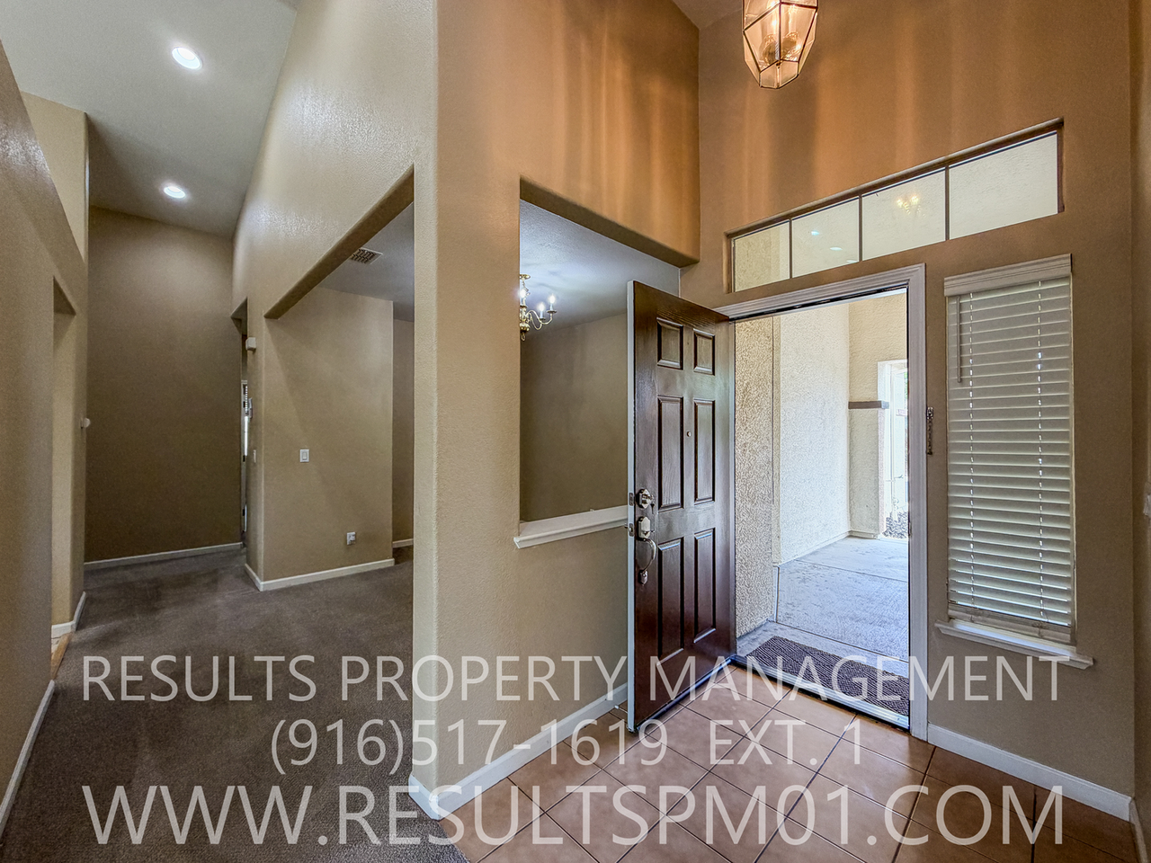 301 Saint Joseph Ct - Photo 7 of 43