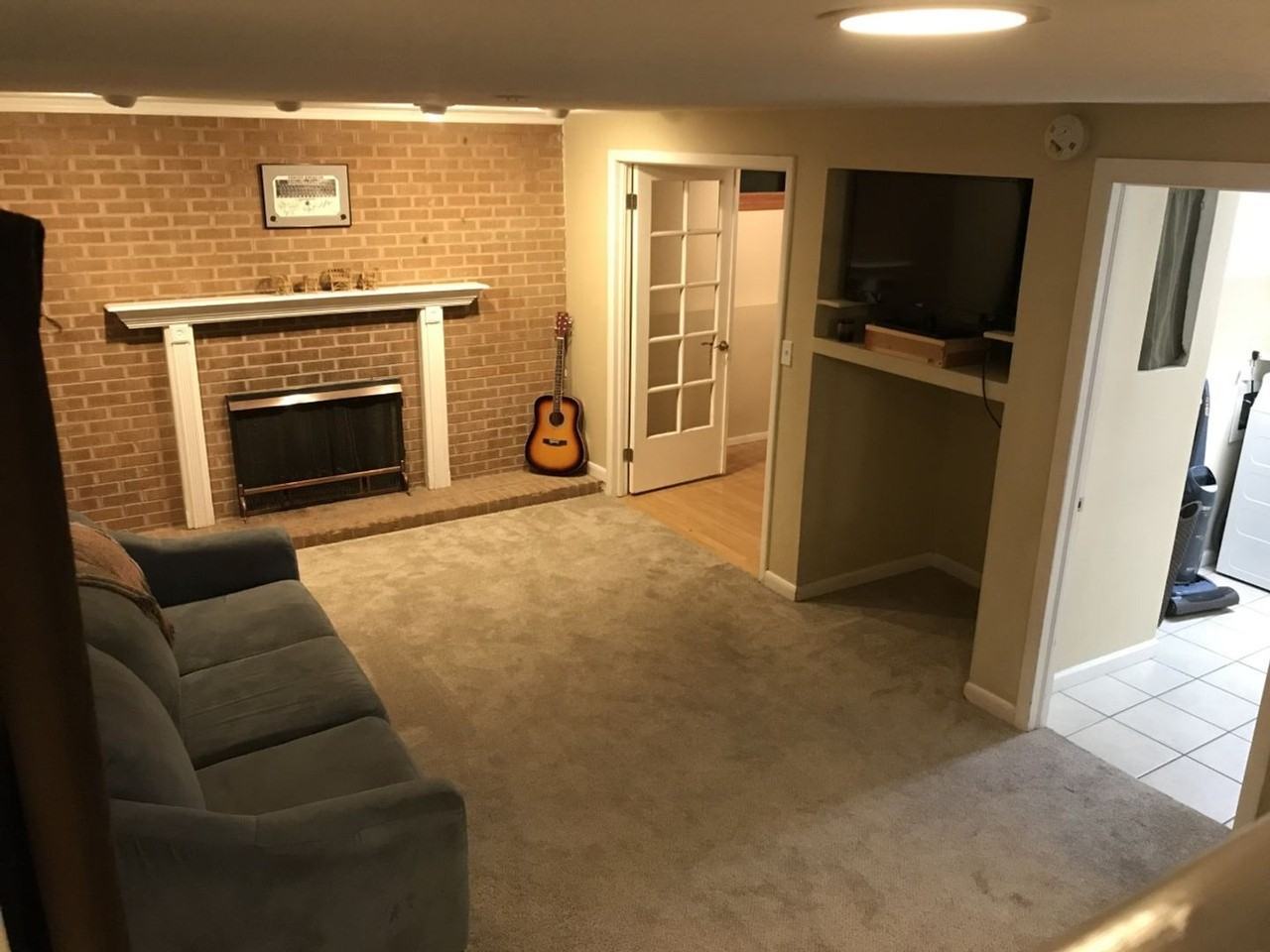 1369 Dover St - Photo 4 of 13