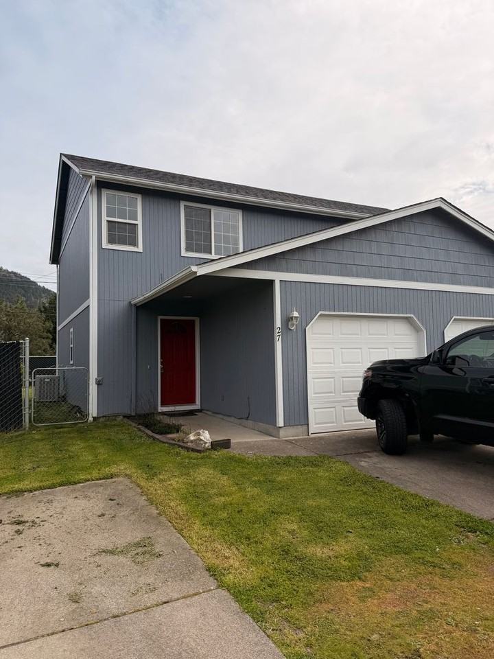 27 W 4th St - Photo 2 of 21