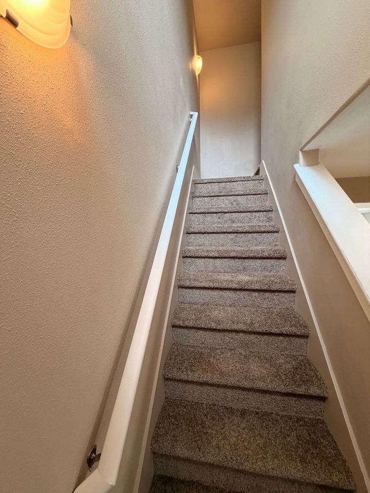 27 W 4th St - Photo 4 of 21