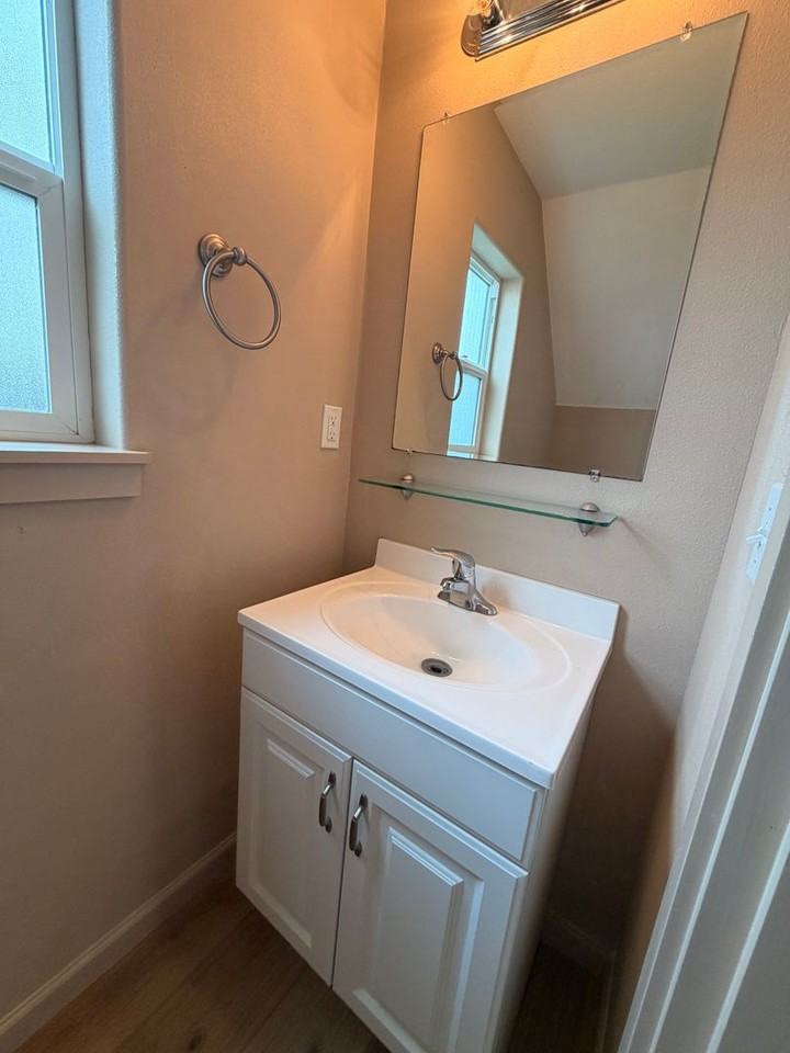 27 W 4th St - Photo 6 of 21