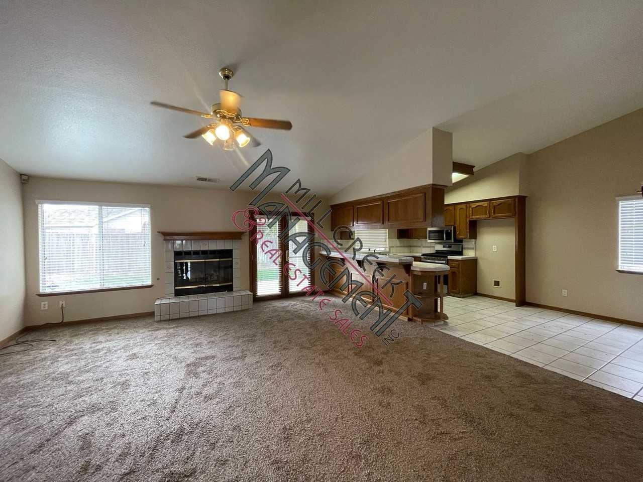 1913 Del Monte Ct - Photo 2 of 8