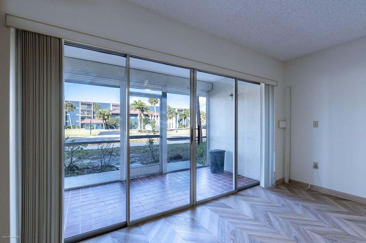 2300 Aaron St #114 - Photo 6 of 30