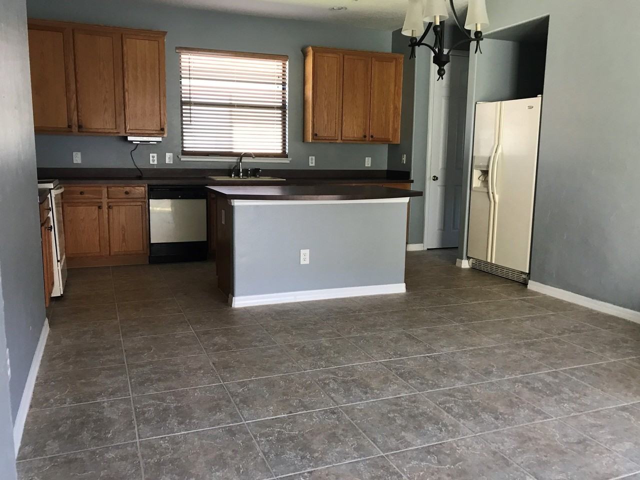 9818 Lake District Ln - Photo 4 of 23