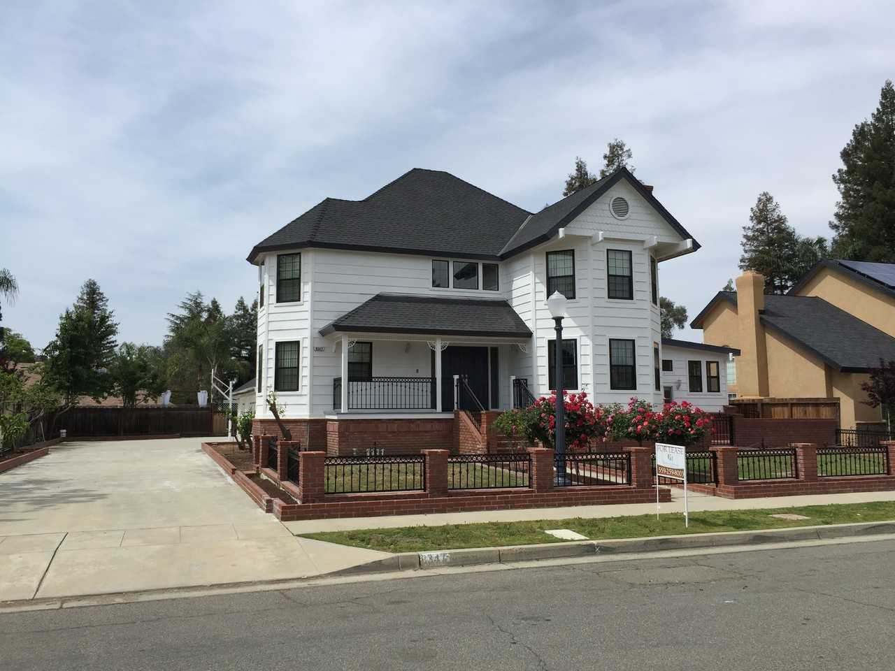 8347 N 4th St - Photo 2 of 50