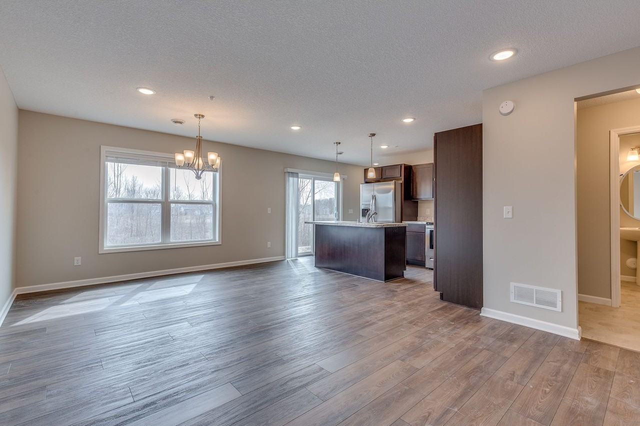 603 William St - Photo 3 of 11