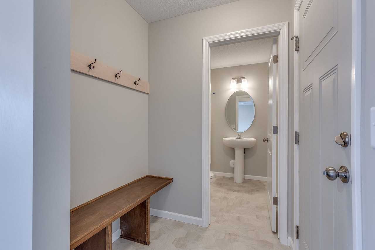 603 William St - Photo 4 of 11