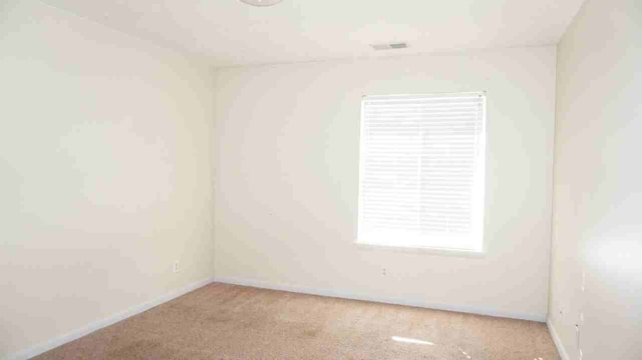 3374 Galleria Dr - Photo 2 of 14