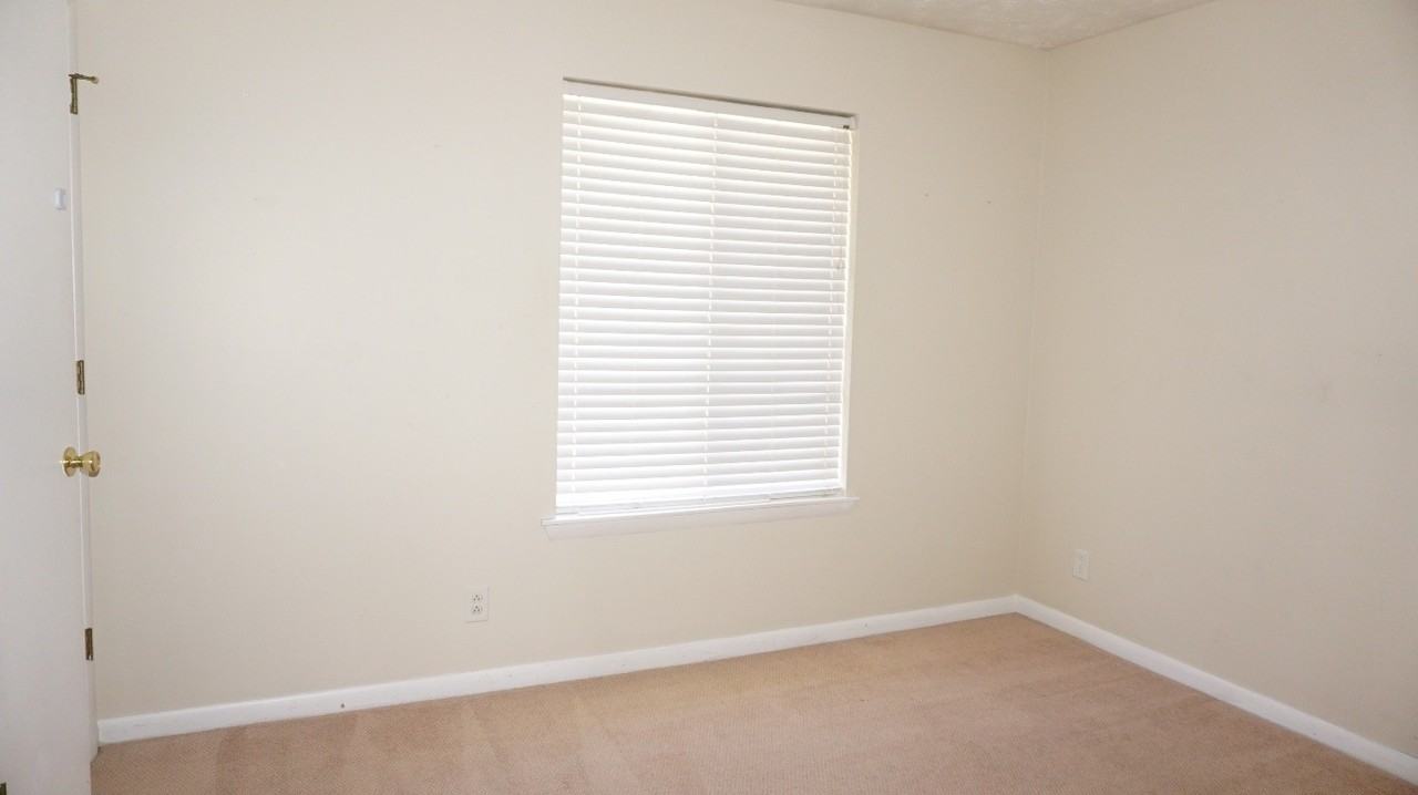 3374 Galleria Dr - Photo 5 of 14