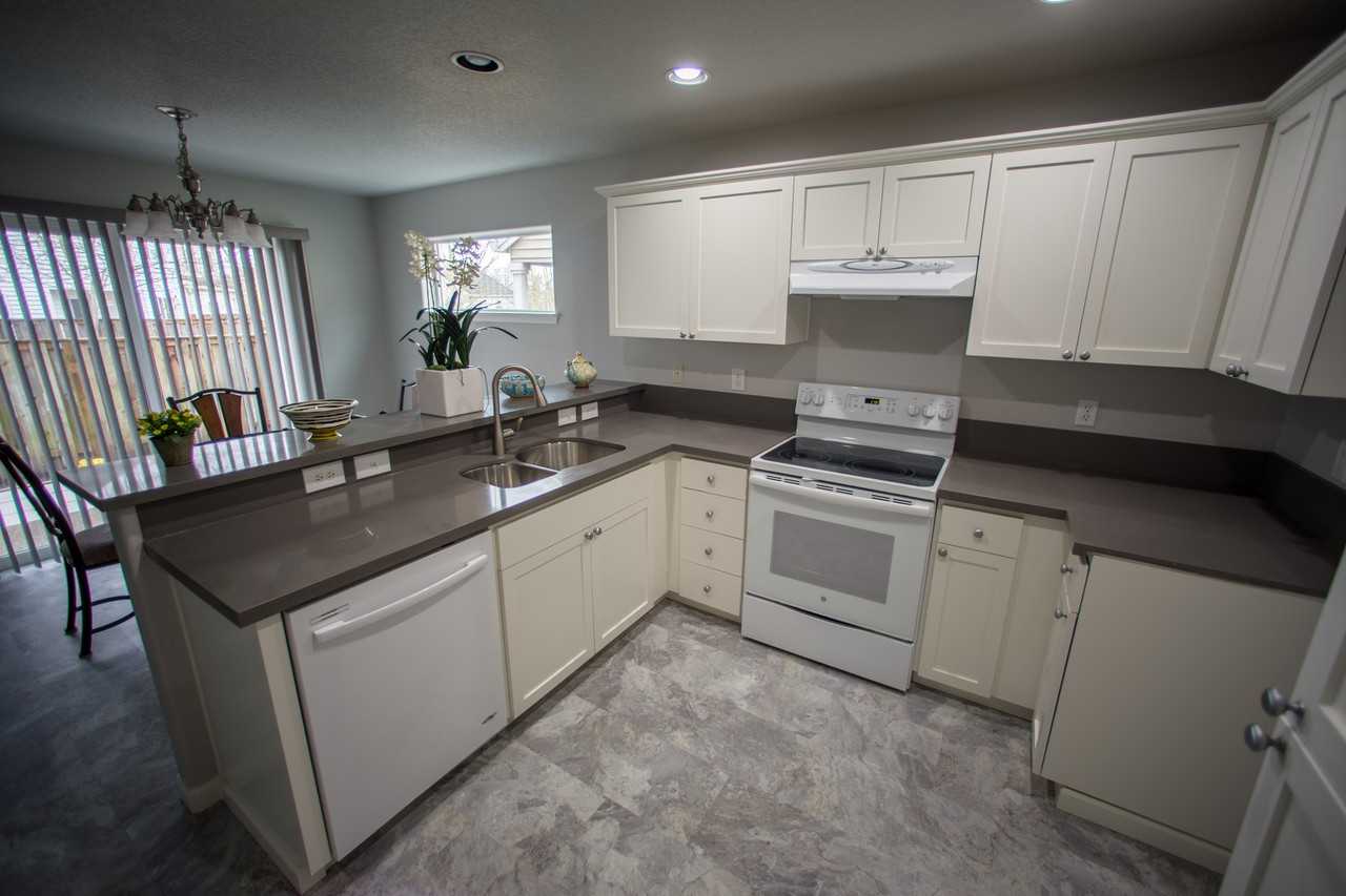 16832 Nw Oak Creek Dr - Photo 2 of 16