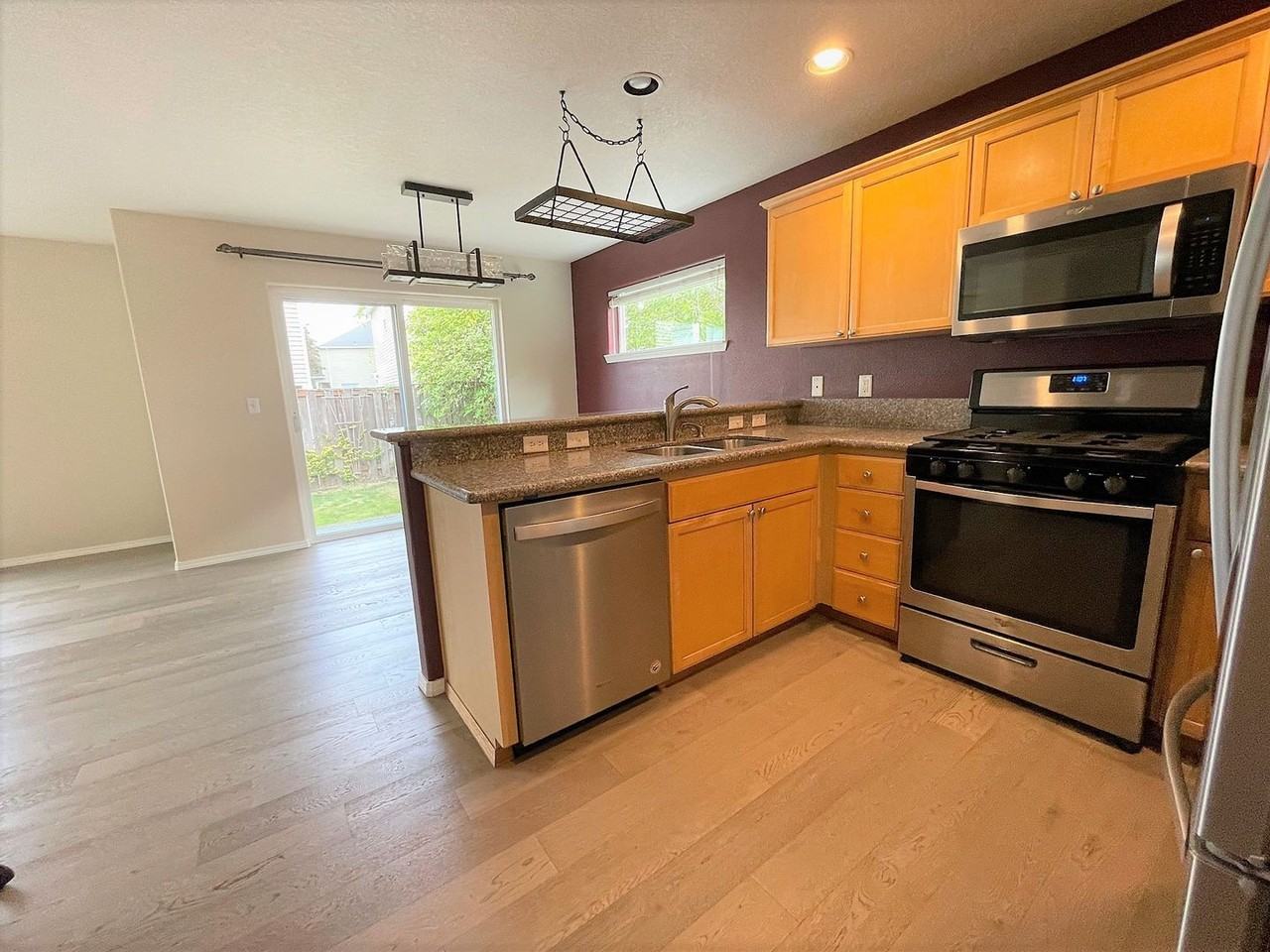 16873 Nw Oak Creek Dr - Photo 4 of 20