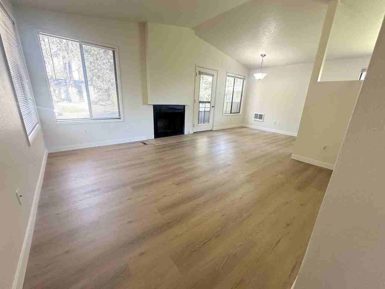 7060 Montauk Cir - Photo 3 of 23