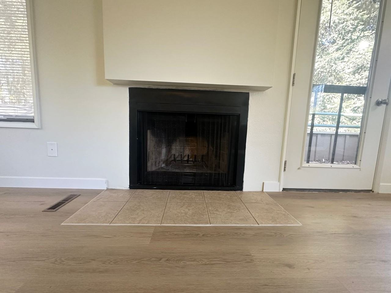 7060 Montauk Cir - Photo 4 of 23