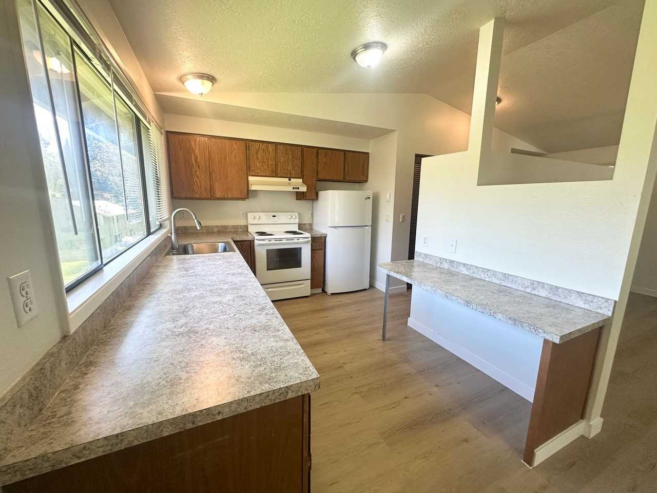 7060 Montauk Cir - Photo 6 of 23