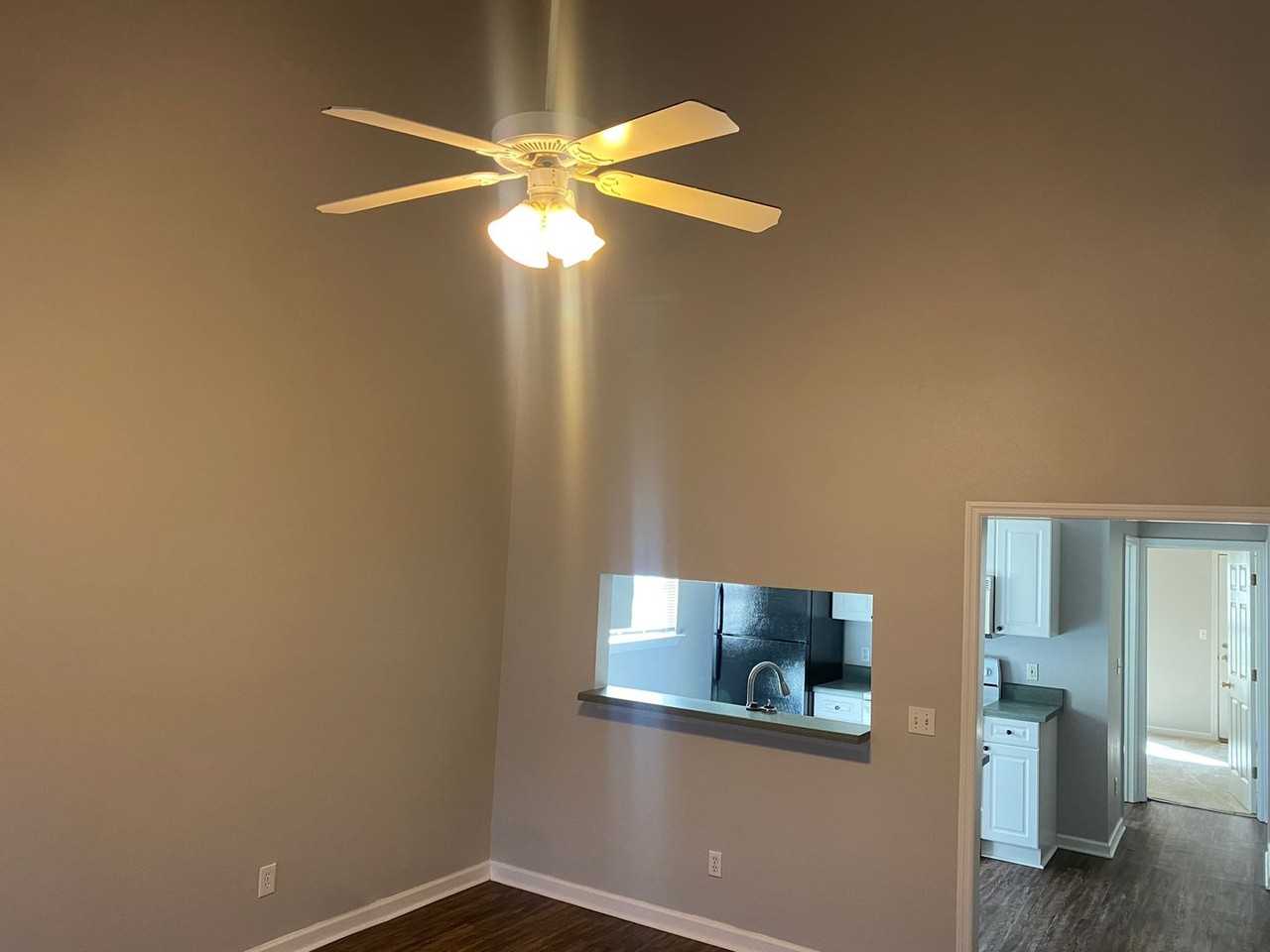 2765 Westbrook Ct - Photo 2 of 12