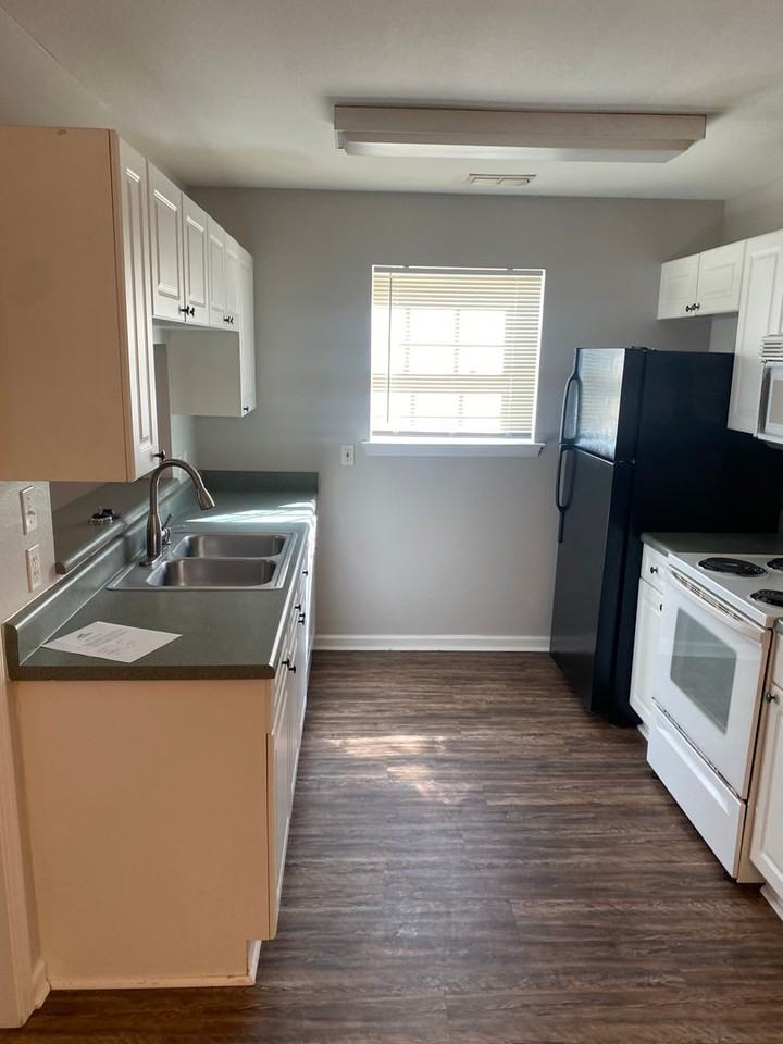 2765 Westbrook Ct - Photo 5 of 12