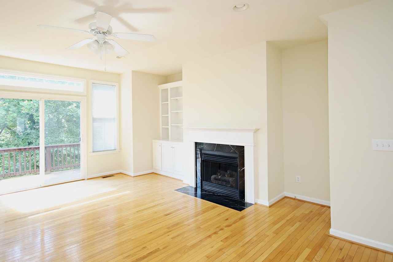 113 Melbourne Park Cir Apt A - Photo 3 of 22